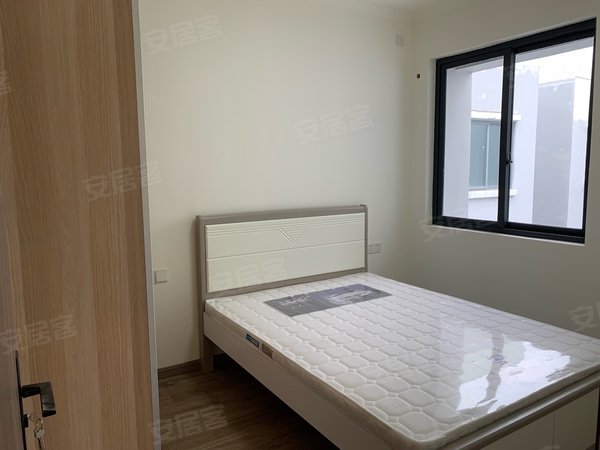 重庆渝北空港川航佳园川航佳园 4室2厅2卫 电梯房 南北通透 精装修