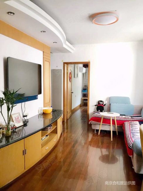 商业配套成熟 中间楼层 近医院 交通便捷 近地铁 满五,御林山庄二手房