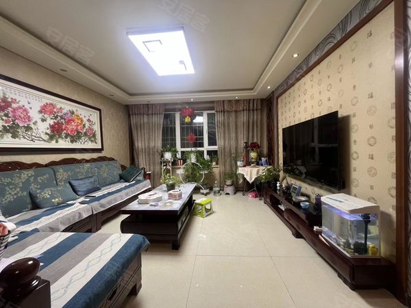 昌吉昌吉市华洋广场吉祥花园(长宁南路)吉祥花园(长宁南路) 3室2厅1卫 电梯房 122平出租房源真实图片