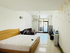 肇庆端州新东天鹅堡一期电梯四楼一房一厨一卫1150月包物出租房源真实图片