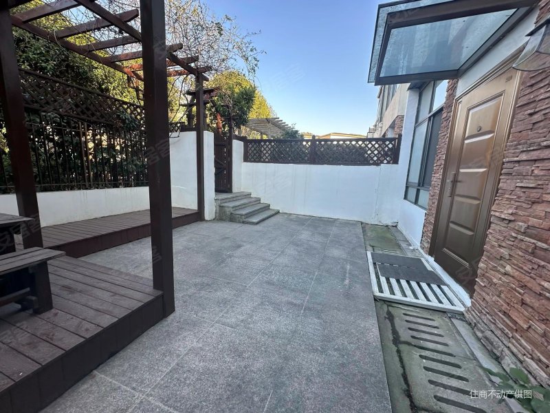 泗泾 精装可拎包入住 超低密度 南北通透 近地铁 交通便捷,山语原墅二