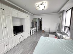 马鞍山雨山华润苏果金鹰附近 一居室 可短租押一付一 有钥匙随时看房出租房源真实图片