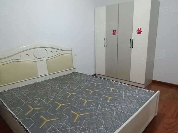 济宁任城车站西路中国院子中国院子,装修,拎包入住,干净,1300元,房子干净,有钥匙出租房源真实图片