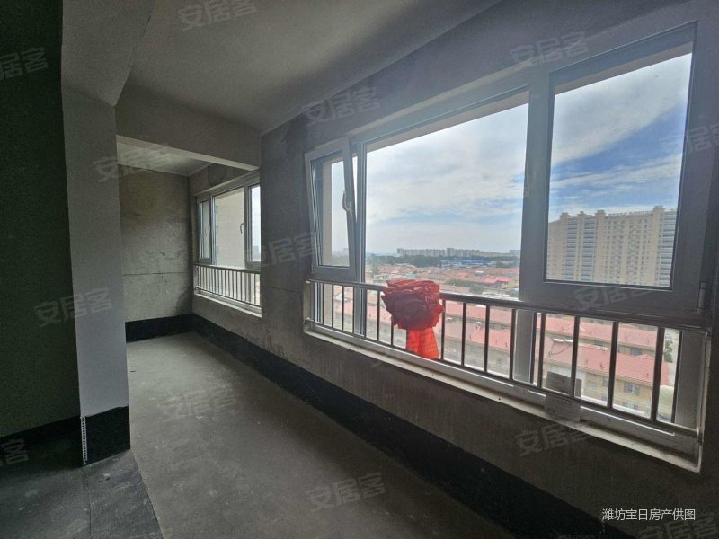 大益华府御园 的一套,161平大四室,三个阳台,包改名