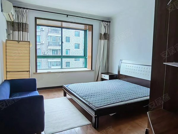 湖州安吉县递铺竹贤山庄竹贤山庄城中心住宅带车位，电梯3楼采光好，大阳台，干净卫生出租房源真实图片