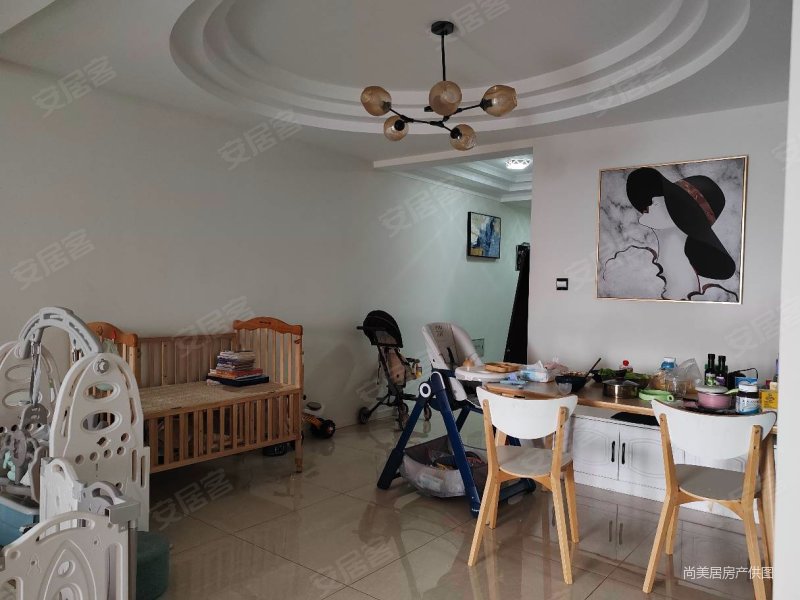 5号公馆中间楼层三室全明户型拎包入住价位可刀可贷不限