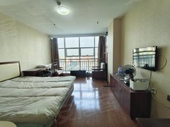 昌乐昌乐城区美联广场火车站附近，大落地窗，东向公寓，停车方便，拎包入住出租房源真实图片