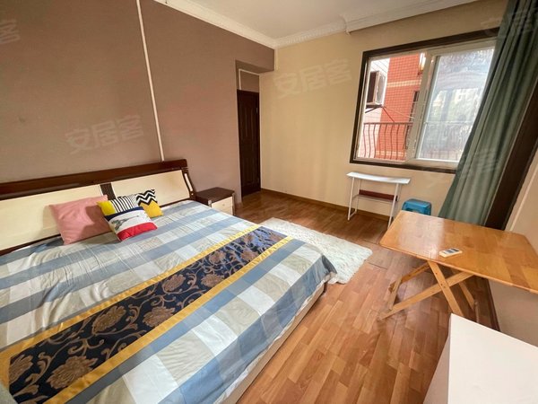 重庆九龙坡石桥铺南方新城南苑个人 石桥铺轻轨旁精装主卧带独卫 真图