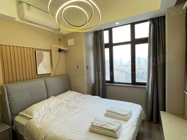 青岛市南八大湖鲁商蓝岸公馆(商住楼)中联广场 鲁商蓝岸公馆 精装公寓