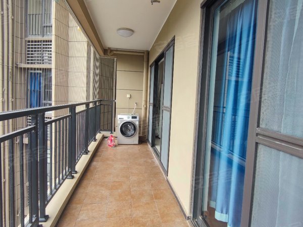 广州南沙黄阁南沙保利城保利南怡湾 漂亮3房配齐 南向出租房源真实