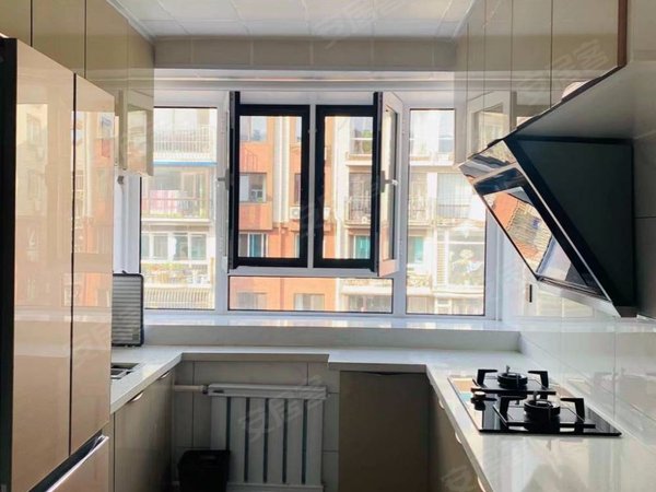 大连甘井子泡崖泡崖七区急租宇峰小学附近 精装修 两室一厅 南北向