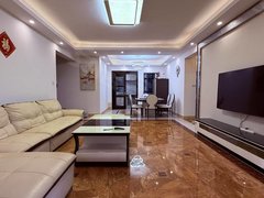 汕尾陆丰东海东海城区碧桂园 浪琴湾   4房2厅2卫出租房源真实图片