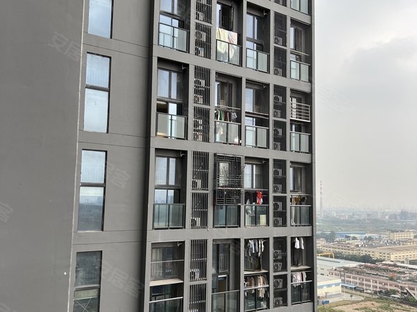 广州黄埔开发东区万荟珑寓万达广场公寓 复式两房带杂物间 双阳台