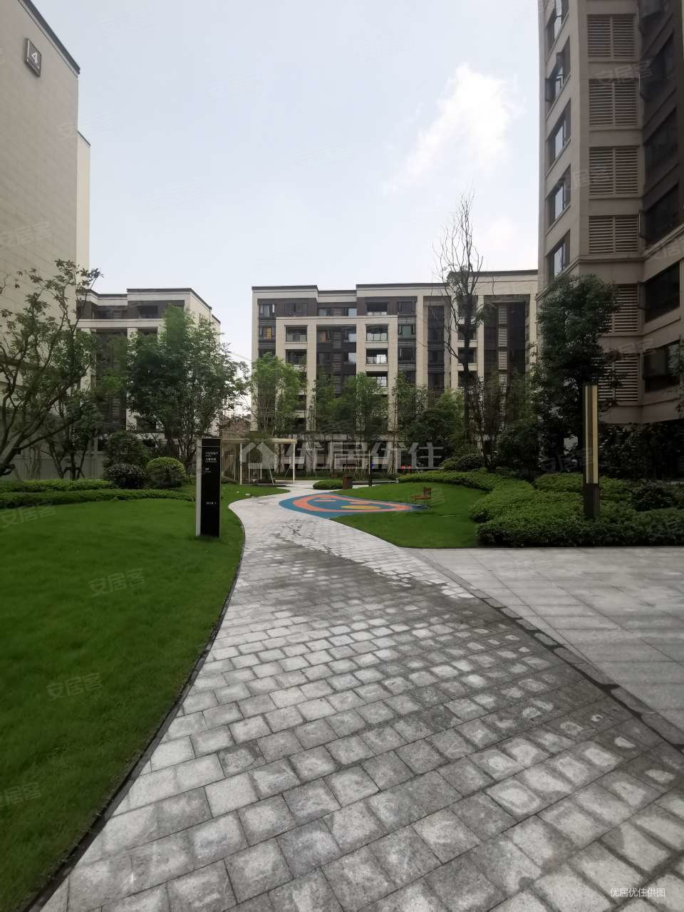 巴滨路清水现房全朝江,千江凌云凌云峰二期二手房,107万,3室2厅,2卫