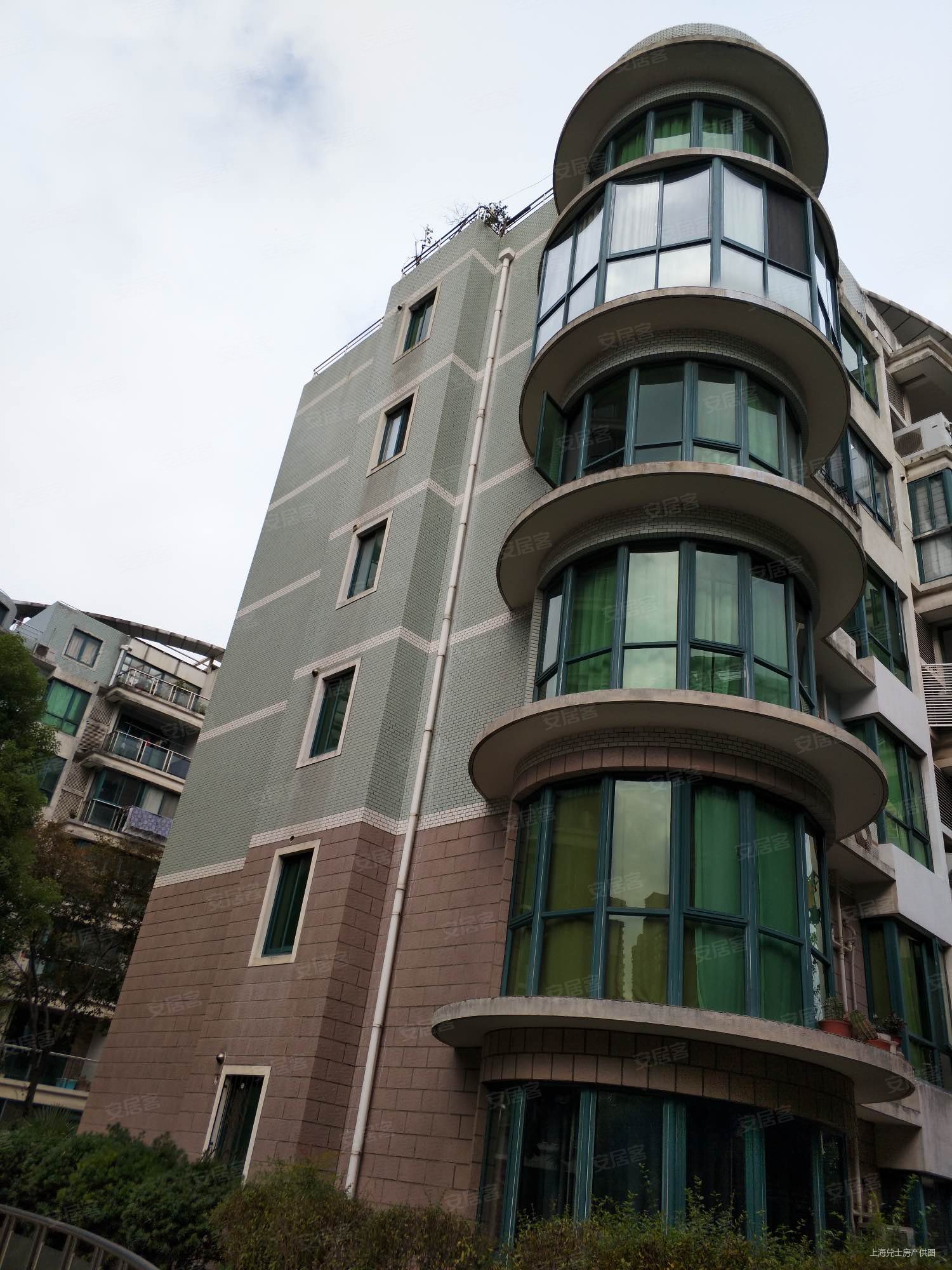 万峰梦湖苑3室2厅1卫77㎡南北445万