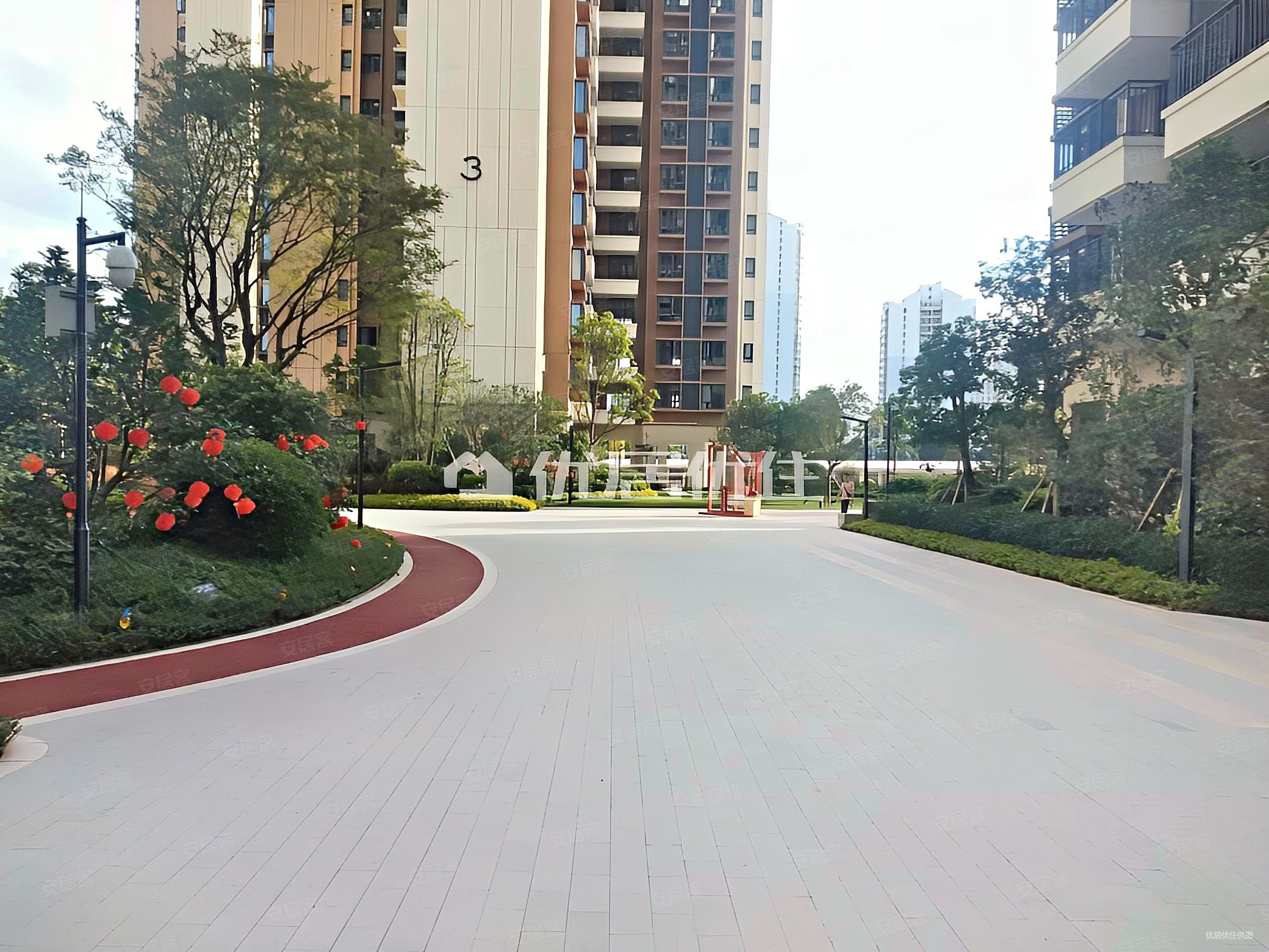 华润万象华府4室2厅2卫125㎡南北170万