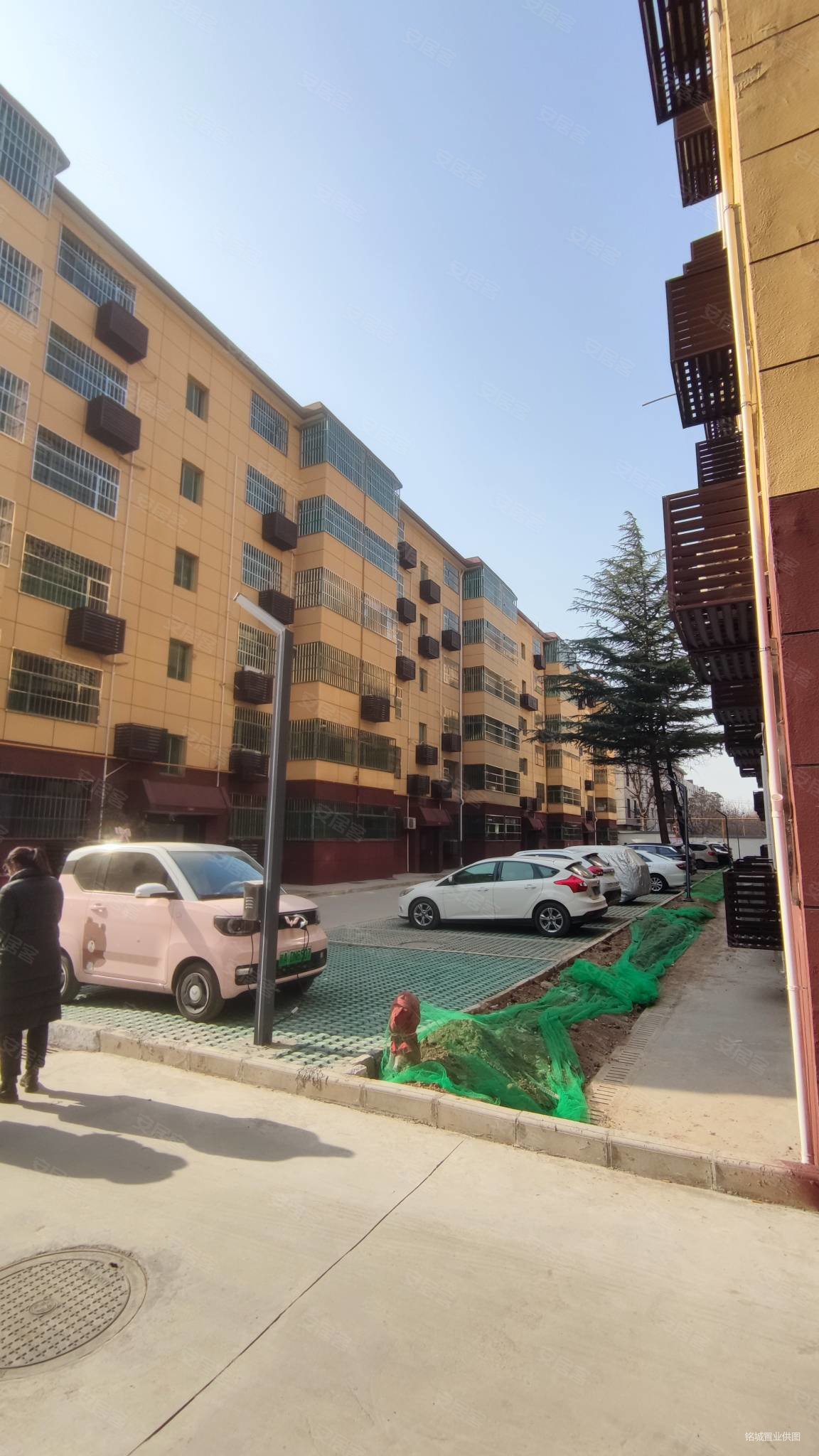 华清苑(临潼)3室2厅2卫136.8㎡南北68万