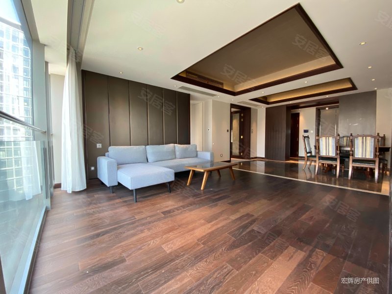 复兴珑御4室2厅3卫241.45㎡南北4800万