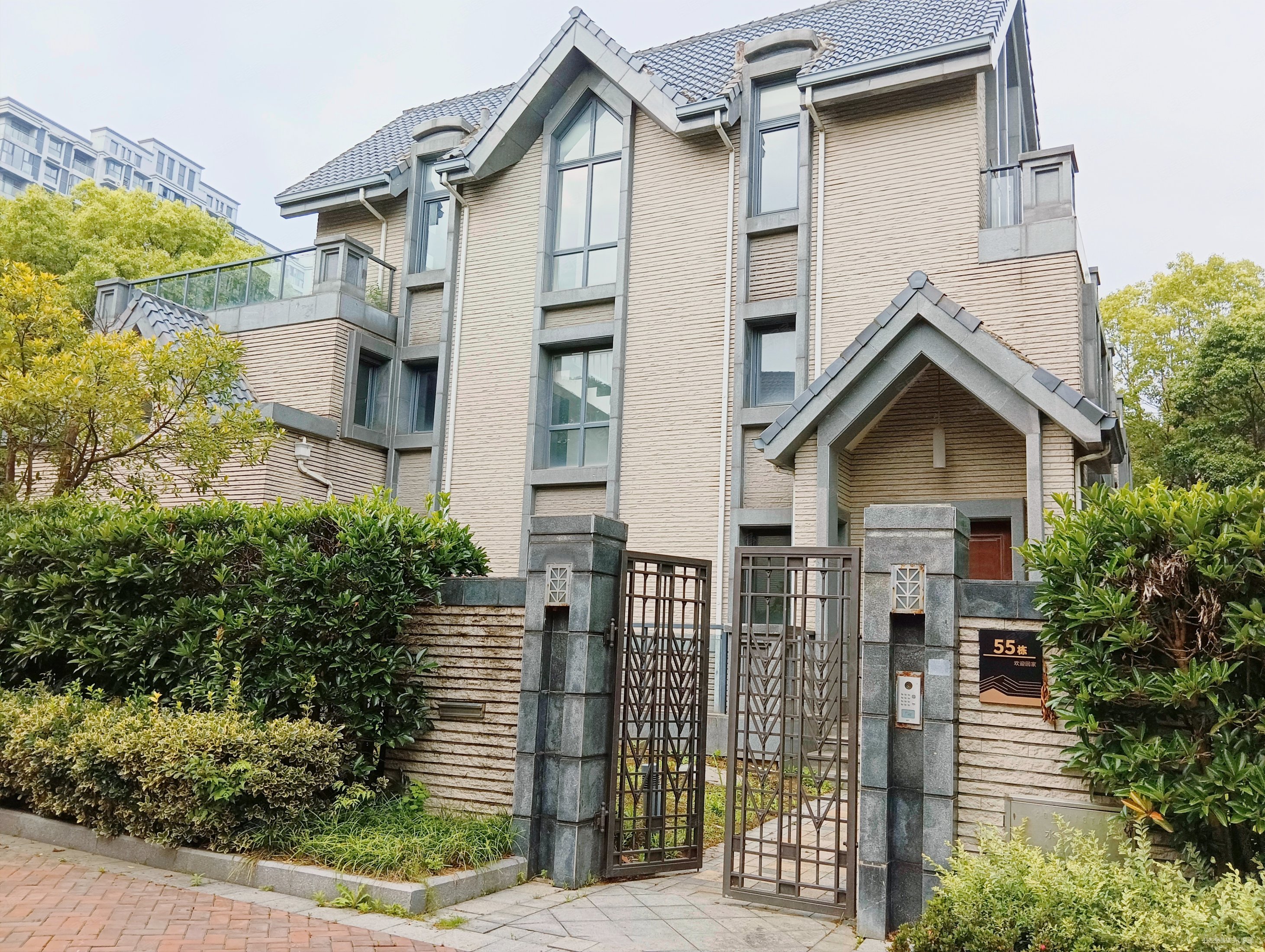 独栋别墅低于市场300万赠600平大花园带四个私家车位