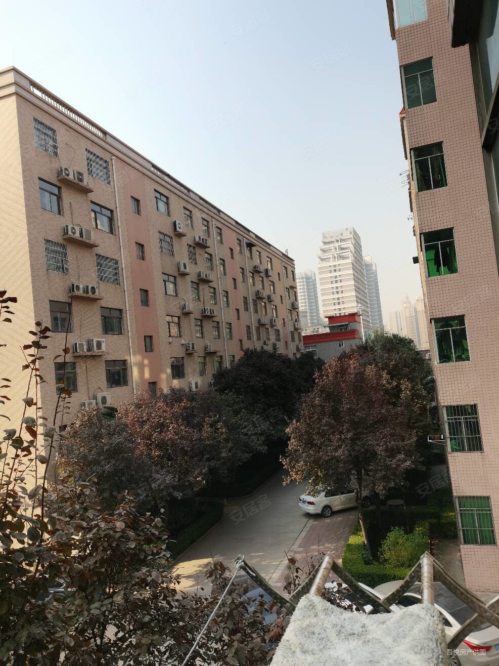 和平丽苑3室3层步梯出售对面高新一中吾悦广场5号线地铁口配套