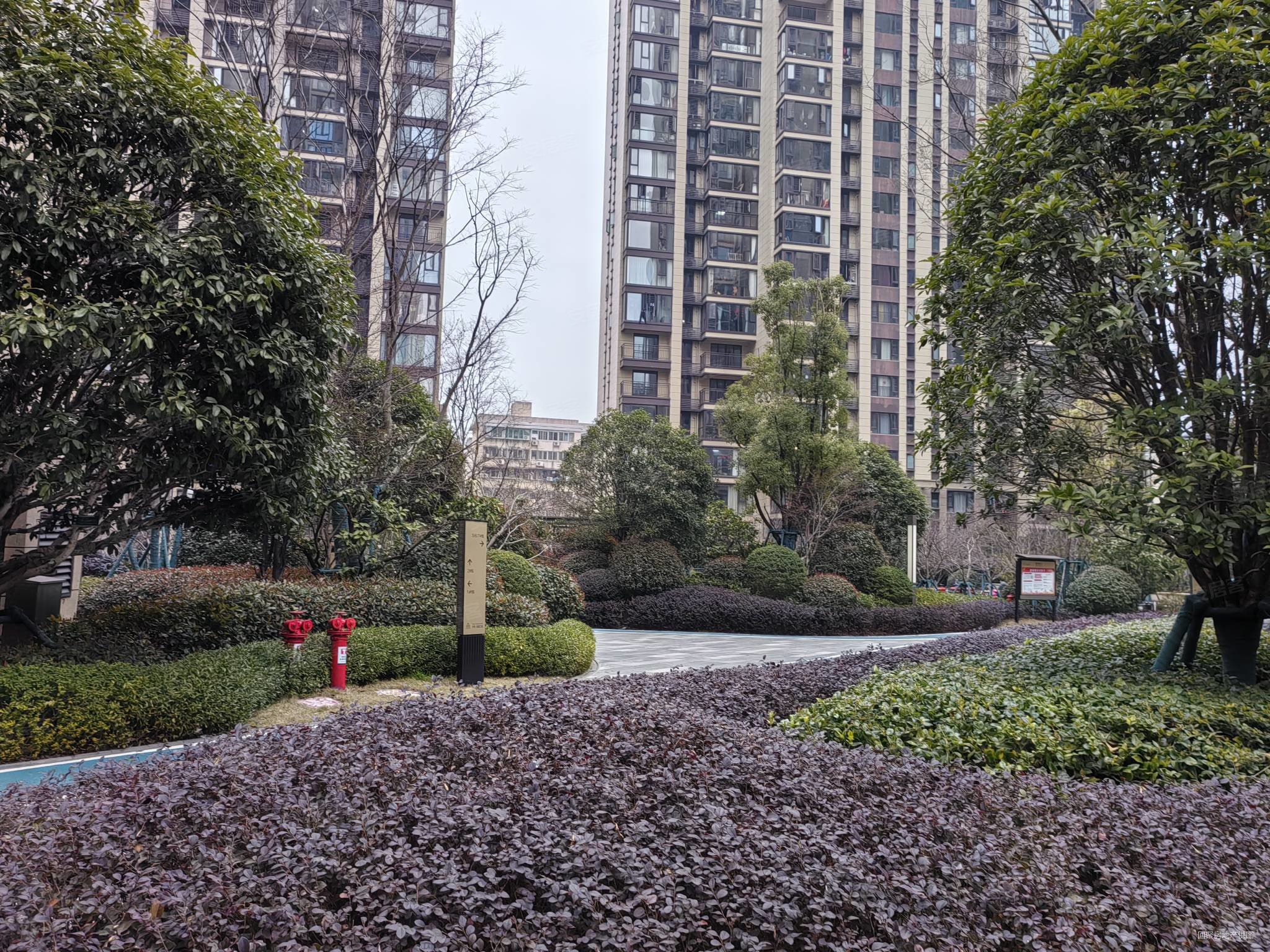 新上保利海德公园精装可拎包入住临近地铁6号线密码在手