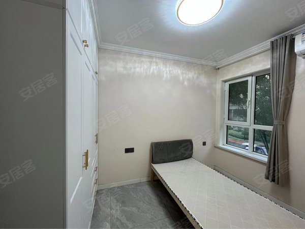 天津东丽空港经济区复地湖滨广场复地悦城花园 精装3室2厅1卫 一天未