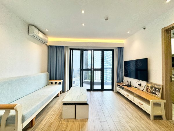 年租好房 万科湖畔复式 两房两卫 精装修  室内温馨干净