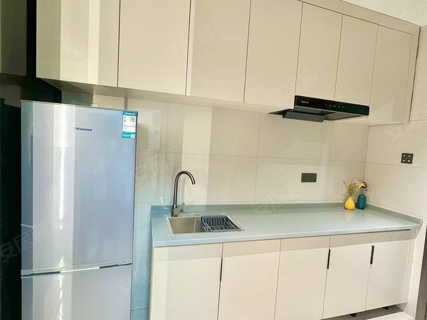 金华东阳横店昌胜路13号楼横国大酒店后明附近精装公寓 可月付 拎包入住 随时看房出租房源真实图片