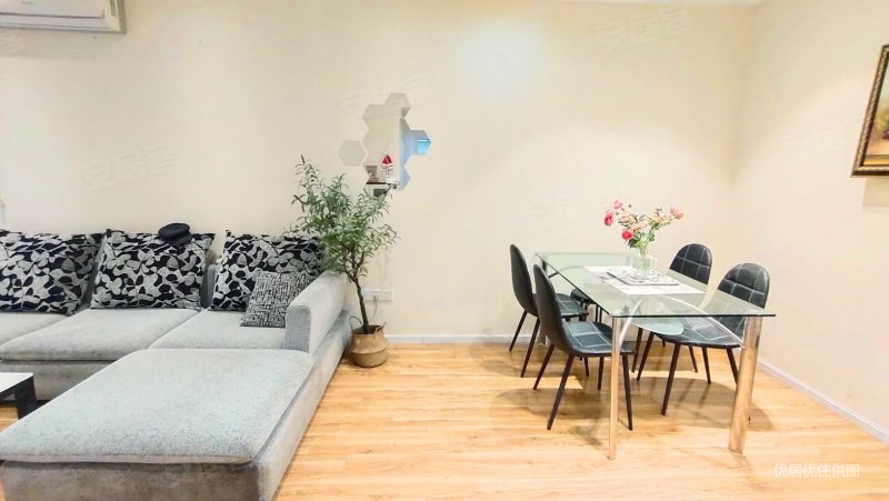 小姐姐的房子 带小露台 湖滨墅区,小高层,大鼎湖滨印象二手房,62万,2