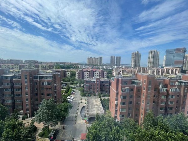 青岛黄岛薛家岛金色环海金色环海 1室1厅1卫 精装 拎包入住 采光好