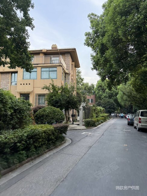 纯毛坯 双露台 出价可谈,维也纳森林花园(别墅)二手房,970万,5室2厅,2