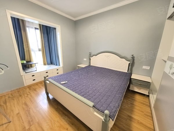 金华东阳横店南江壹号南江一号三室两厅两卫精装修，小区配套设施齐全，出入方便出租房源真实图片