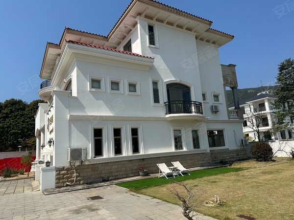 深圳大鹏新区大鹏大鹏山庄大鹏山庄独栋别墅 带500平米私家花园出租