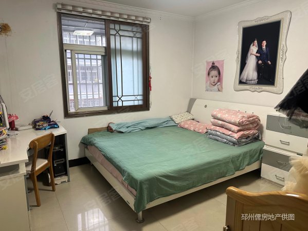 实验云中多层好房精装宋储藏室降价急售