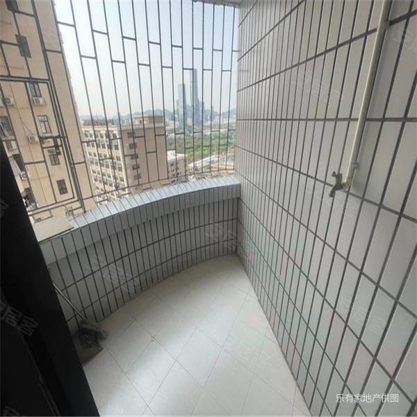 航苑大厦东向两房高楼层无暗房看房随时方便