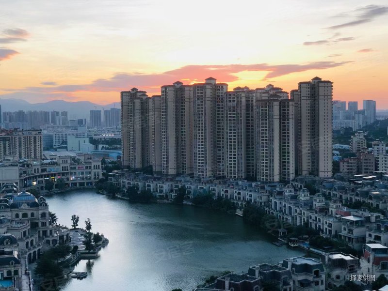 临深龙光城税费少 精装四房家电全赠送