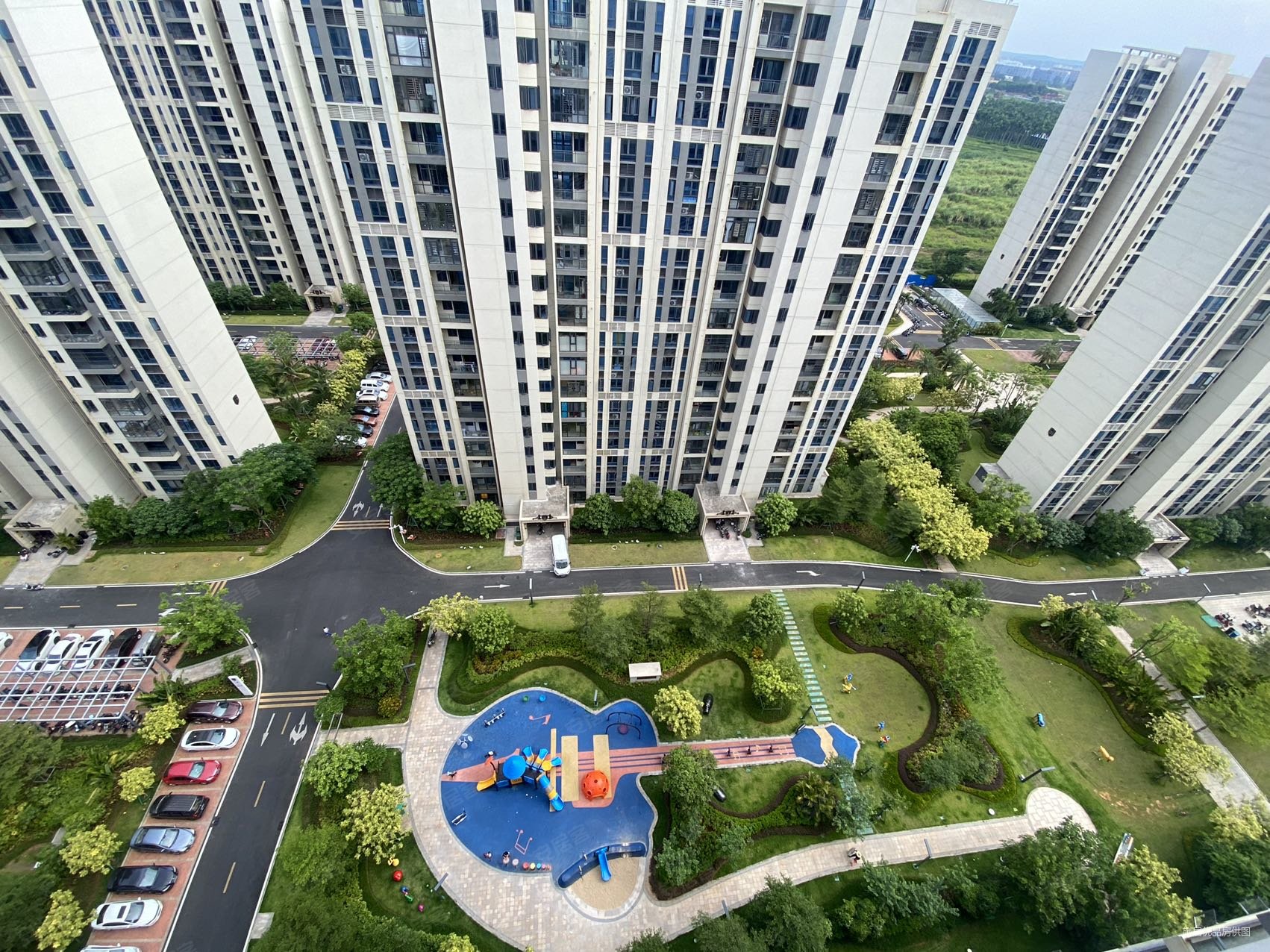 因出国急售,碧桂园剑桥郡二手房,210万,3室2厅,2卫,115平米-海口安居