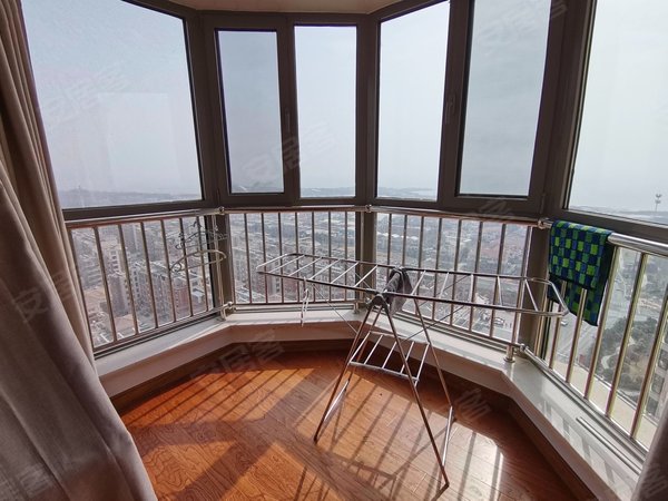 密码看房)八角阳台 精装修出租房源真实图片