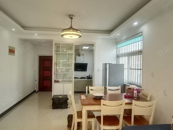 五一粮店 港汇万达 中环广场旁 精装两室 电梯双气 拎包入住出租房源