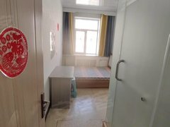 赤峰松山广场路。出租独立卫生间能洗澡实体墙北卧室包水电暖网月付押300出租房源真实图片