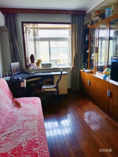交通便利 近地铁 精装修 双卫格局 板楼 商圈成熟,梅苑小区二手房,310