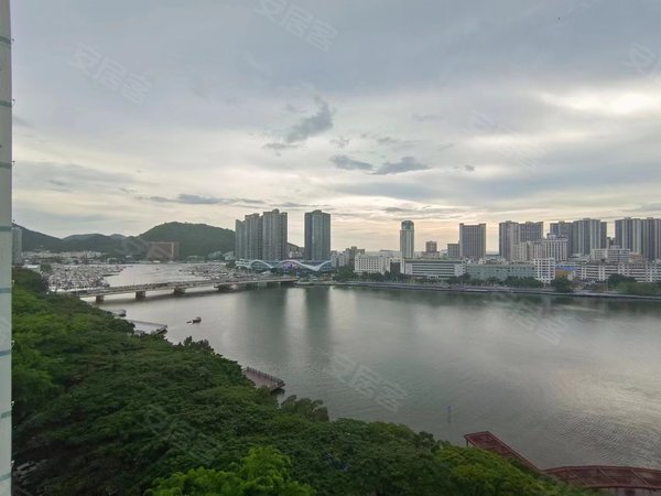 三亚吉阳商品街人文水岸人文水岸 2室2厅1卫 93平 电梯房 南北通透