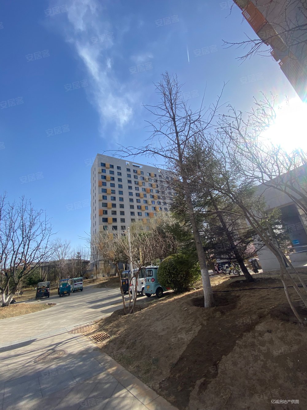 首城汇景湾(南区) 出行方便 近地铁 中间楼层 带电梯通透,首城汇景湾(