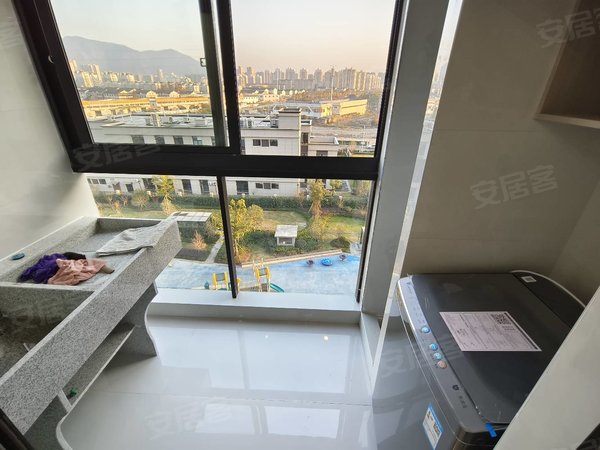 台州黄岩西城罗宁嘉园罗宁嘉园 2室加一客厅 带阳台 精装修拎包入住 看房方便出租房源真实图片