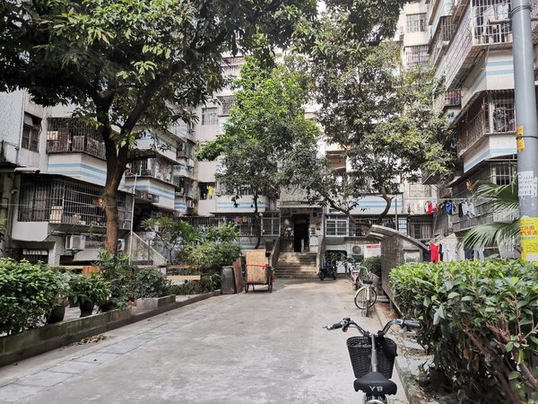 【多图】聚德花苑,赤岗租房,聚德花苑电梯两房 家具家电齐全 价格可谈