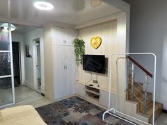 衢州龙游龙游城区水岸公馆  loft 复式层 拎包入住 1300 一个月出租房源真实图片