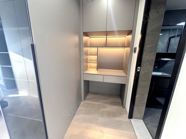 凉山西昌天汇海洋馆乐荟城海云墅西昌万达旁，海云墅，全新装修，带车位家具家电一线，急租出租房源真实图片