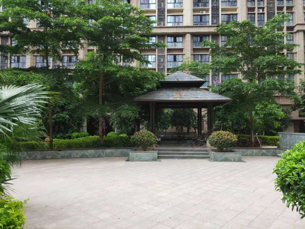 泉州晋江万达广场阳辉华庭万达 一中旁 精装三房两卫 全配家具家电