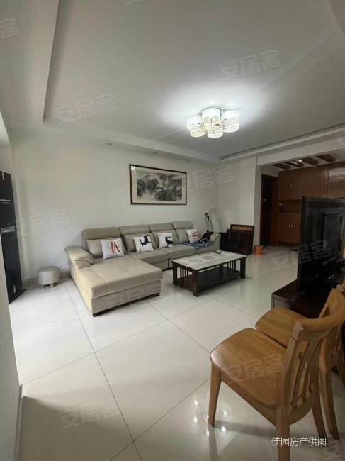 鼎泰花园,多层洋房,3房2厅2卫,带汽车库自行车库