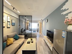 红河弥勒新世界新上领包入住带全套家具家电1300元可短租价格另算出租房源真实图片